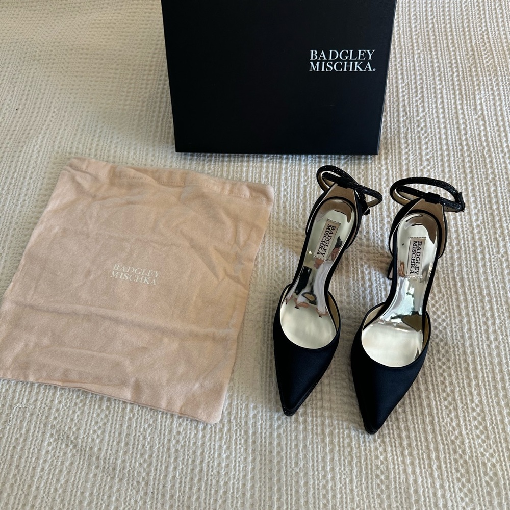 Badgley Mischka Black Women's Pumps Size 8
